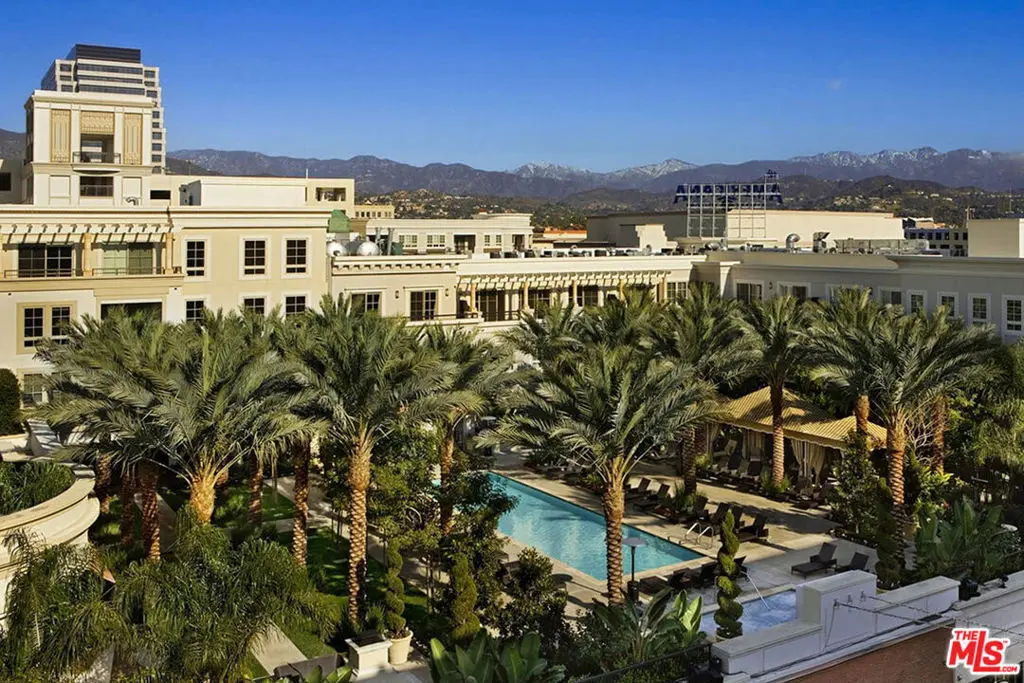 Condominium for sale at 611 Caruso Avenue, Glendale, CA featuring 2 beds and 2 baths