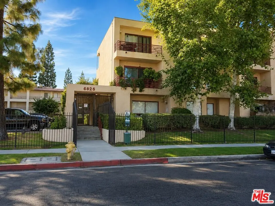 6825 Alabama Avenue 311, Canoga Park, CA — listing photo 1