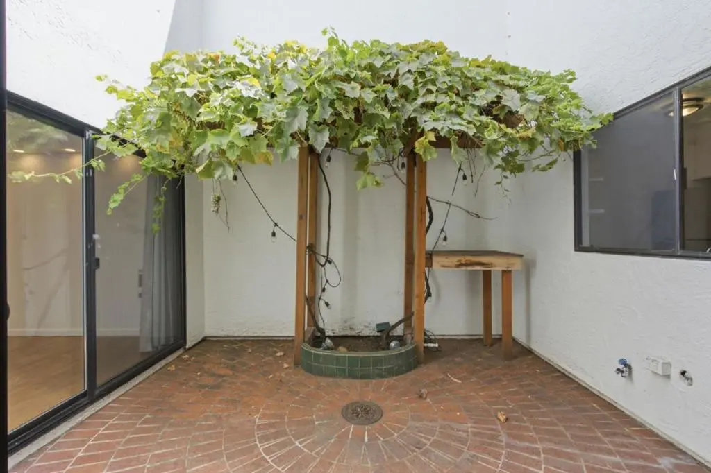 1919 Alameda De Las Pulgas 14, San Mateo, CA — listing photo 1
