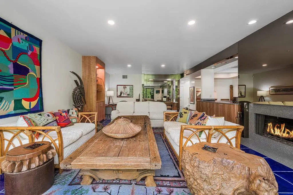 572 W Arenas Road 2, Palm Springs, CA — listing photo 1