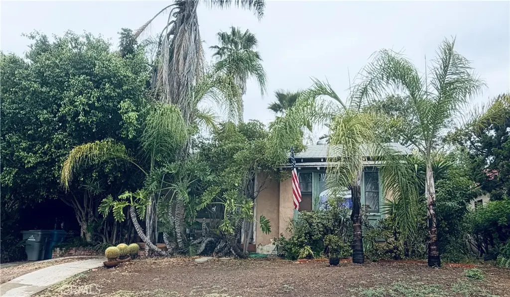 Single Family Residence for sale at 2536 Montclair, San Diego, CA featuring 2 beds and 1 bath