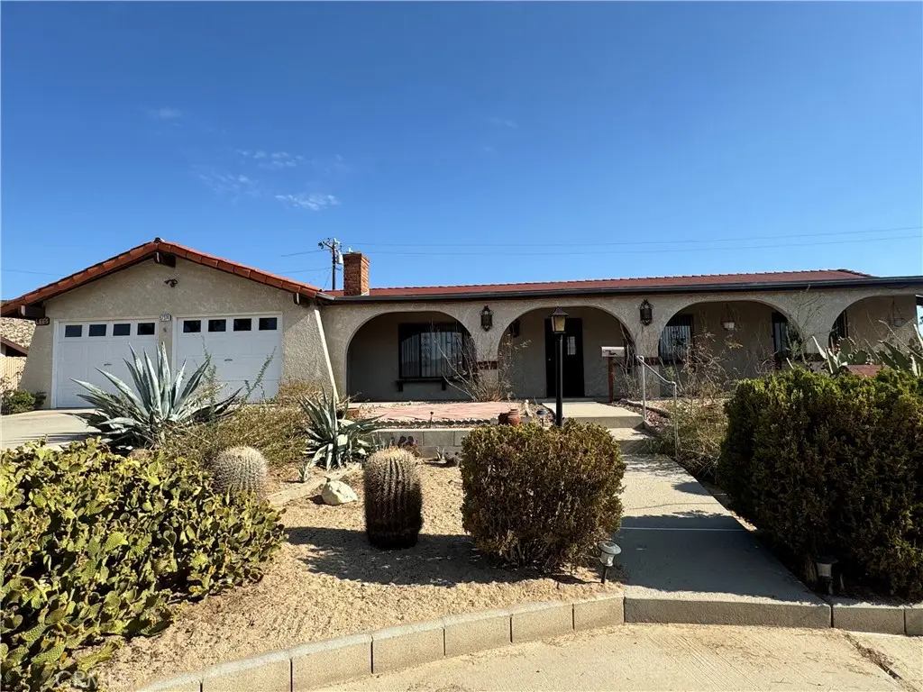57374 Warren, Yucca Valley, CA — listing photo 1