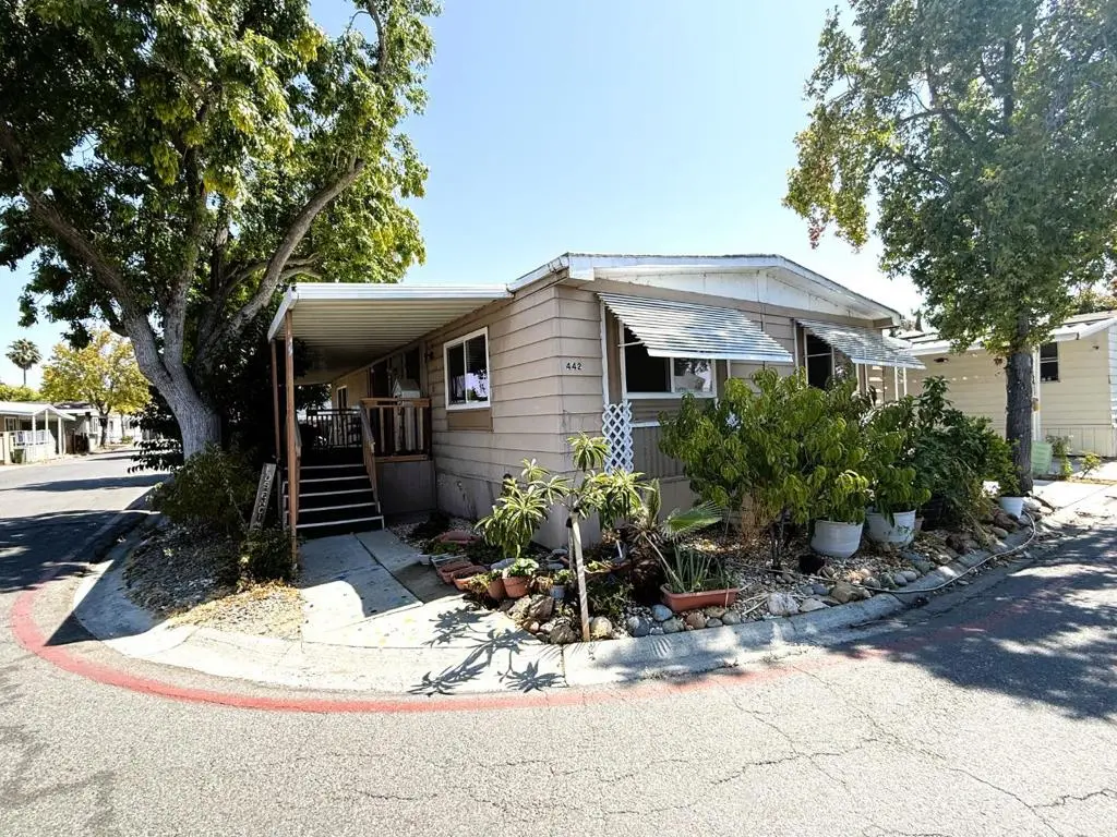Manufactured In Park for sale at 442 Los Encinos Avenue 442, San Jose, CA featuring 3 beds and 3 baths
