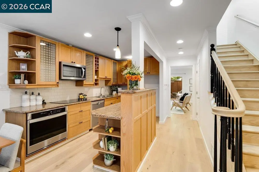 Condominium for sale at 1470 Creekside Dr 18, Walnut Creek, CA featuring 2 beds and 2 baths