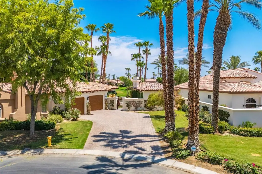 Single Family Residence for rent at 49110 Rancho Pointe, La Quinta, CA featuring 6 beds and 7 baths