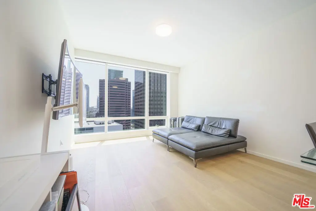 Condominium for sale at 877 Francisco Street 1208, Los Angeles, CA featuring 1 bed and 1 bath