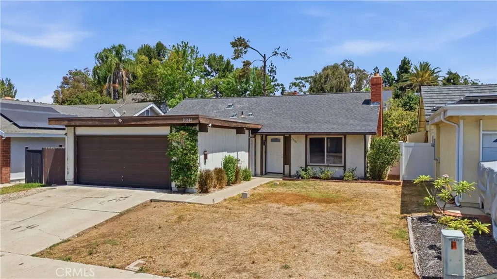 23616 Soresina, Laguna Hills, CA — listing photo 1
