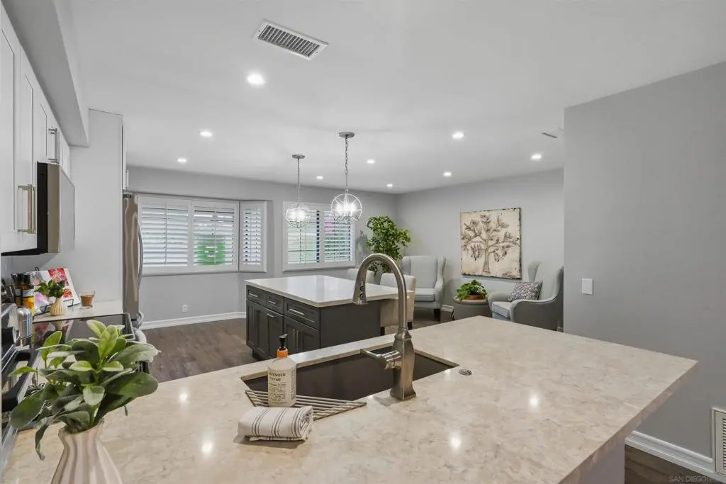 7982 Mission Vista, San Diego, CA — listing photo 1