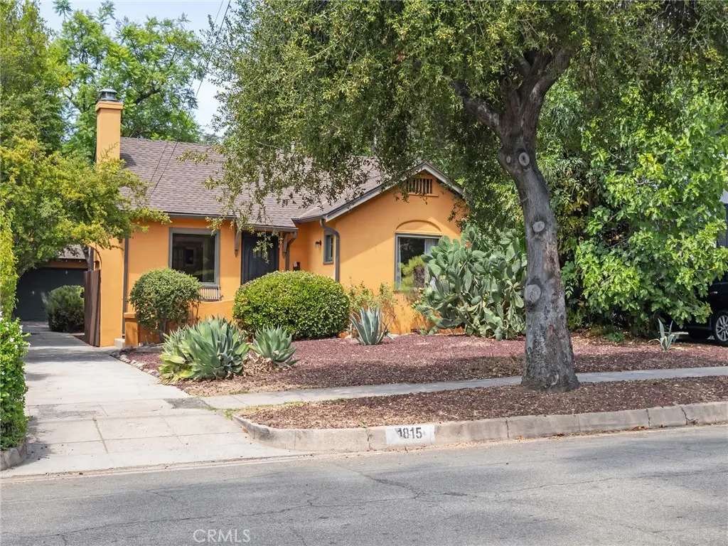 1815 N Michigan Avenue, Pasadena, CA — listing photo 1