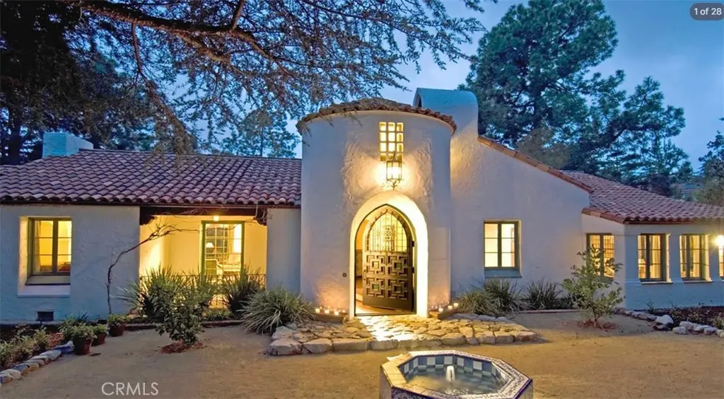 Residential Lease for rent at 5237 Alta Canyada, La Canada Flintridge, Los Angeles County, CA featuring 4 beds and 8 baths