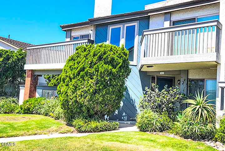 Condominium for sale at 3404 Sunset Lane, Oxnard, CA featuring 2 beds and 2 baths