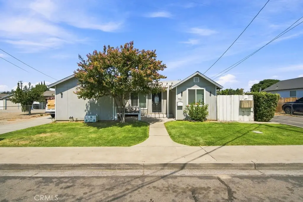 Single Family Residence for sale at 417 Sutter, Manteca, CA featuring 2 beds and 1 bath