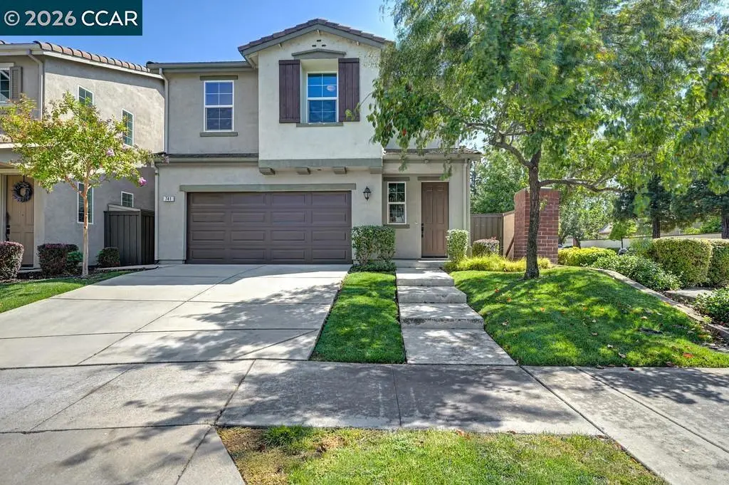 Single Family Residence for sale at 741 Candela Cir, Sacramento, CA featuring 3 beds and 3 baths