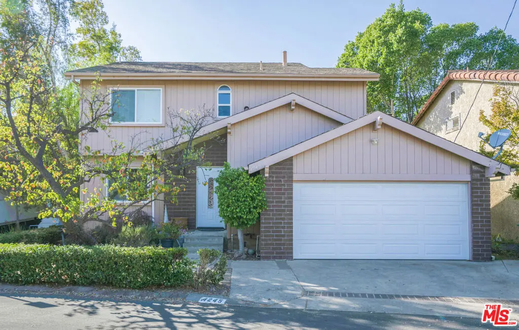 4245 Alhama Drive, Woodland Hills, CA — listing photo 1