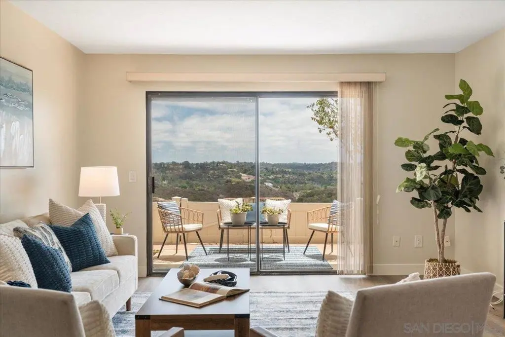 245 Fairlee, Encinitas, CA — listing photo 1