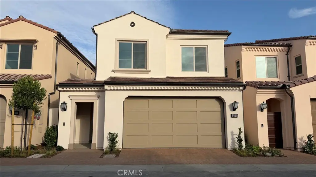 Single Family Residence for rent at 155 Pisano, Irvine, CA featuring 3 beds and 3 baths
