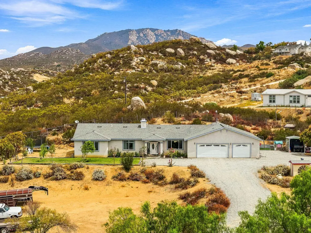 42030 Wildwood Lane, Aguanga, CA — listing photo 1