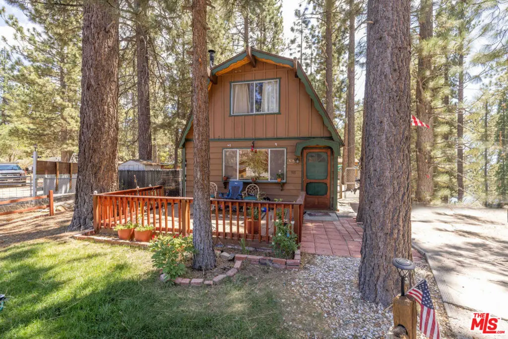 900 E Mountain View Boulevard, Big Bear City, CA — listing photo 1