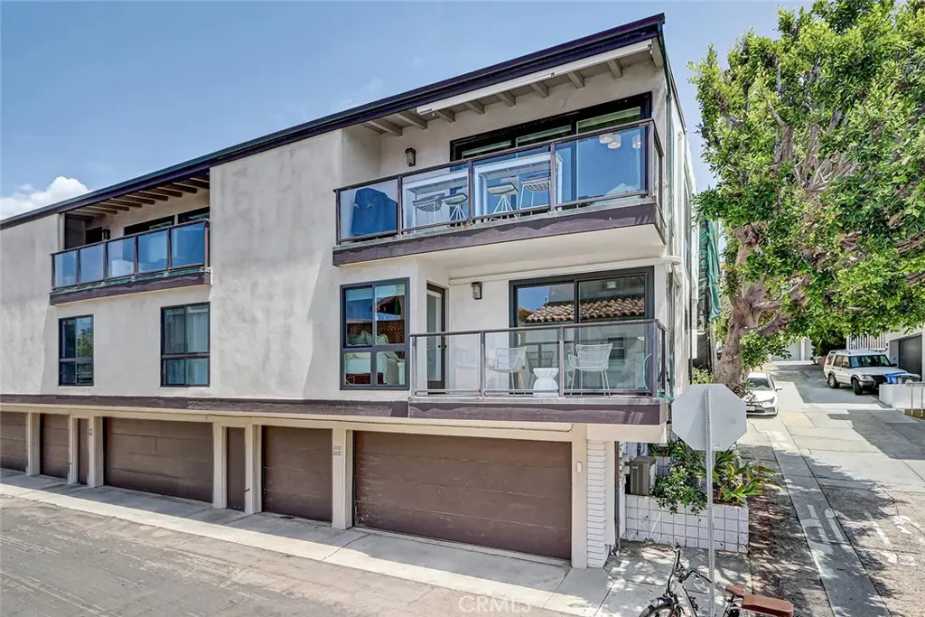 2512 Ocean, Manhattan Beach, CA — listing photo 1