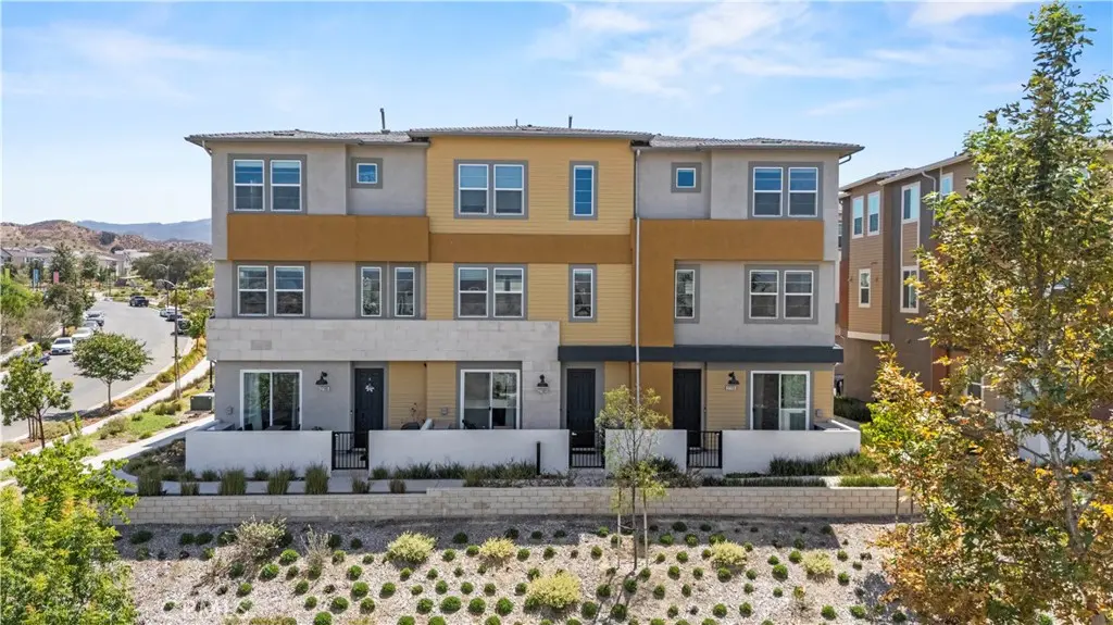 27105 Valley Oak, Valencia, CA — listing photo 1
