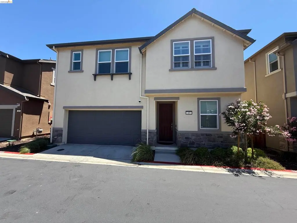 Single Family Residence for rent at 85 Savannah Ln, Pittsburg, CA featuring 4 beds and 3 baths