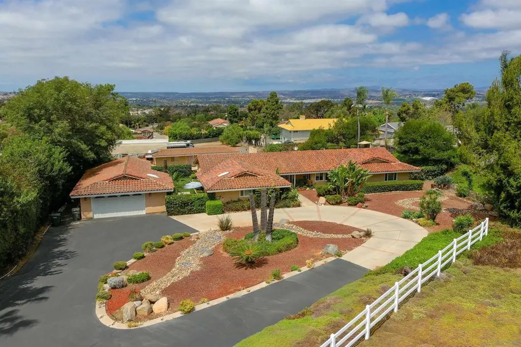 2720 Mason Way, Vista, CA — listing photo 1