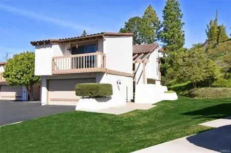 Residential Lease for rent at 32 Seaview Drive N, Rolling Hills Estates, Los Angeles County, CA featuring 2 beds and 2 baths