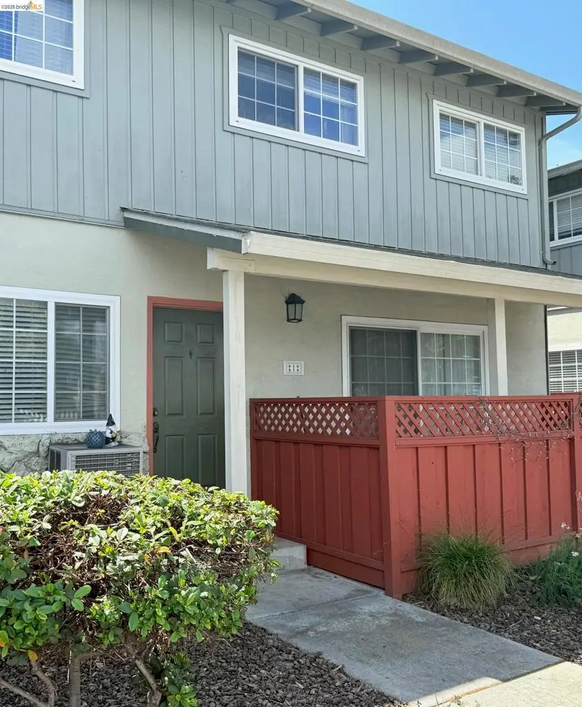 Condominium for sale at 650 Fargo Ave 1, San Leandro, CA featuring 3 beds and 3 baths