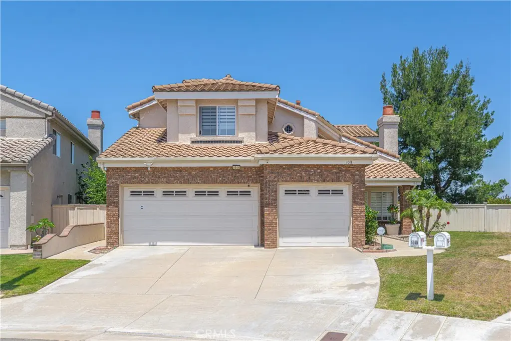 Single Family Residence for rent at 1011 S Mountcrest Court, Anaheim, CA featuring 4 beds and 3 baths