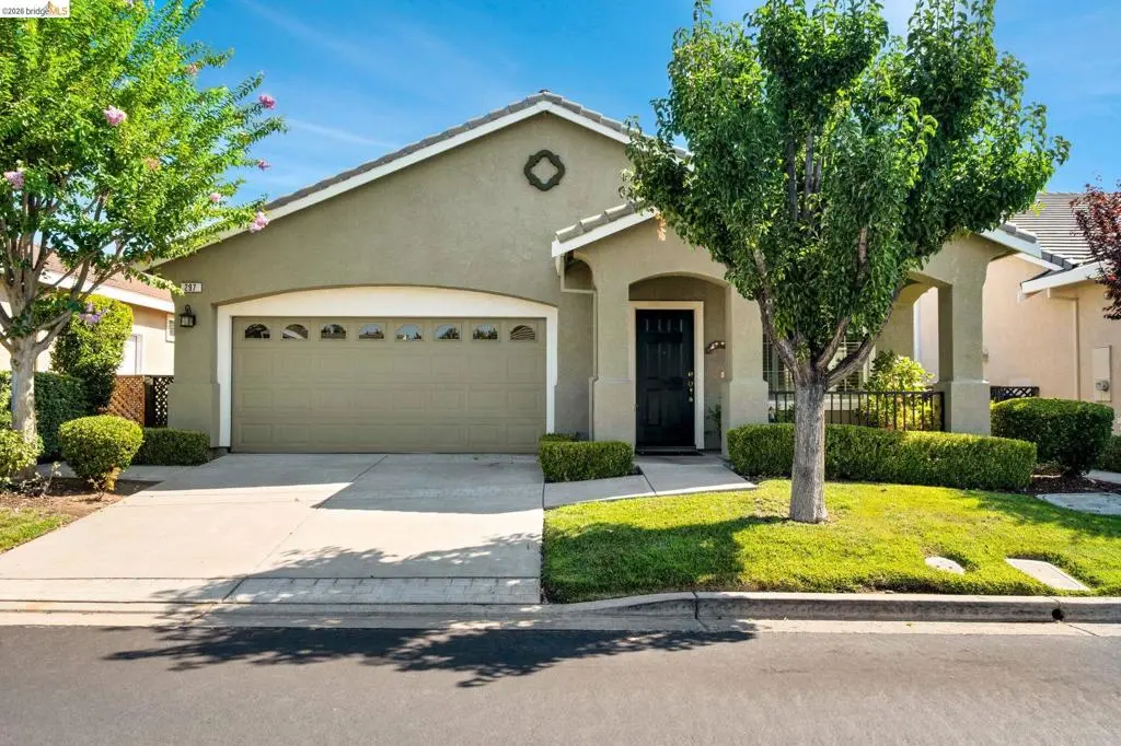 Single Family Residence for sale at 297 Baldwin Dr, Brentwood, CA featuring 2 beds and 2 baths