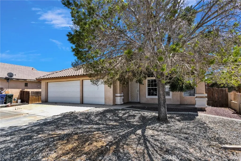Single Family Residence for sale at 13271 Via Robles, Victorville, CA featuring 3 beds and 2 baths