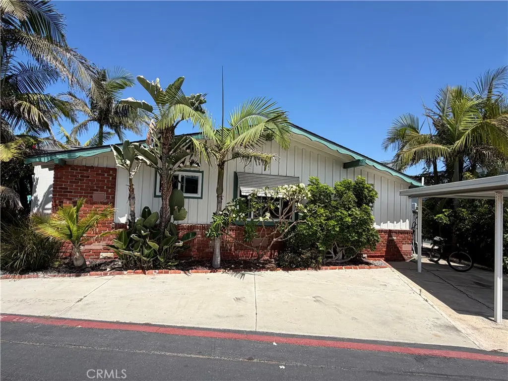 80 Huntington 372, Huntington Beach, CA — listing photo 1
