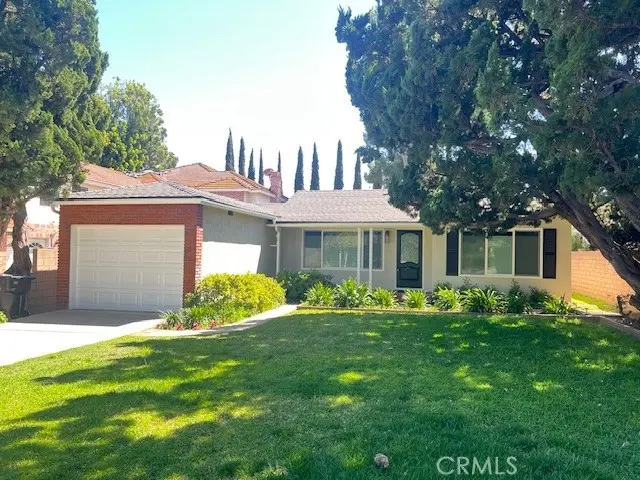 Single Family Residence for rent at 470 Walnut, Arcadia, CA featuring 3 beds and 2 baths