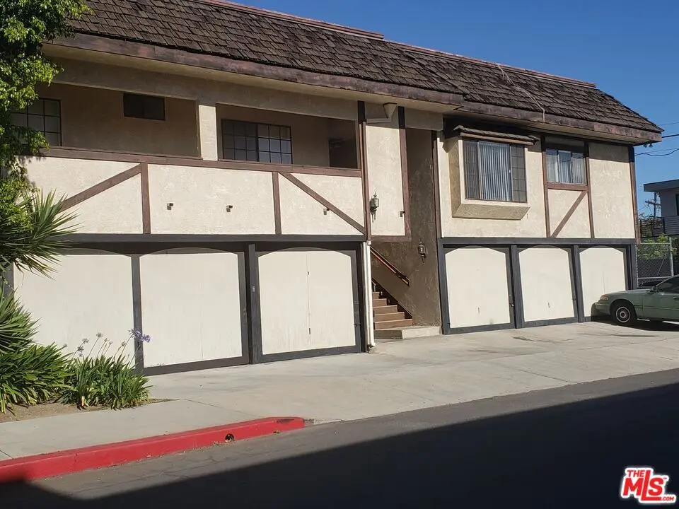 5170 N Columbus Avenue 3, Sherman Oaks, CA — listing photo 1