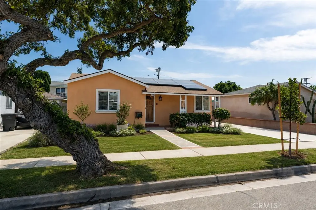 Single Family Residence for sale at 3156 W 133rd Street, Hawthorne, CA featuring 3 beds and 2 baths