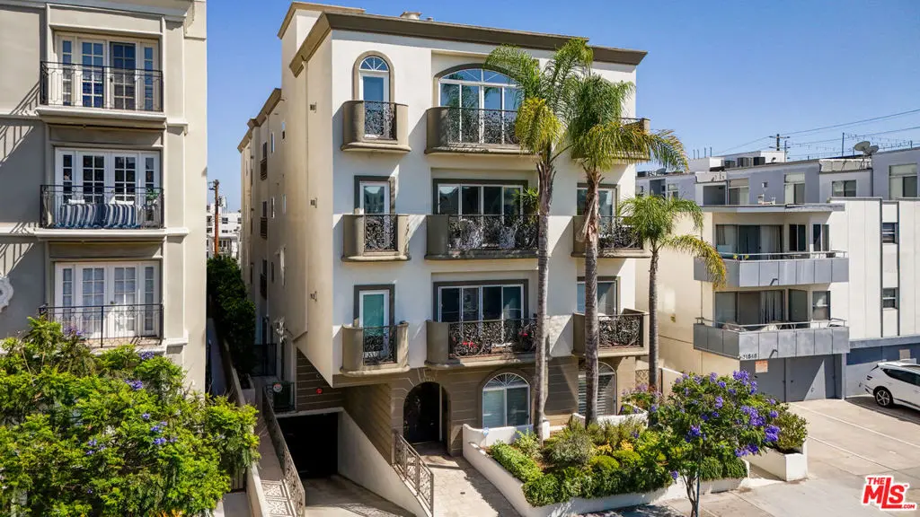 Condominium for sale at 11840 Dorothy Street 302, Los Angeles, CA featuring 3 beds and 3 baths