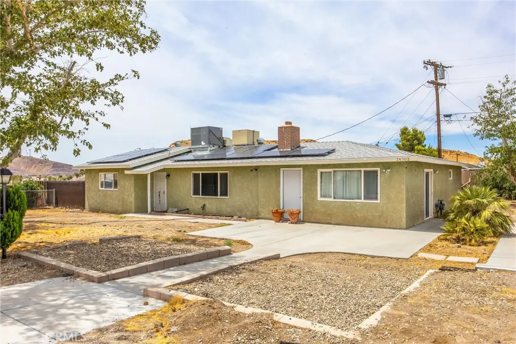 36702 Bel Air, Barstow, CA — listing photo 1