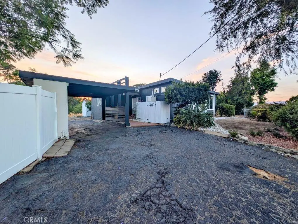 31390 Mesa, Redlands, CA — listing photo 1