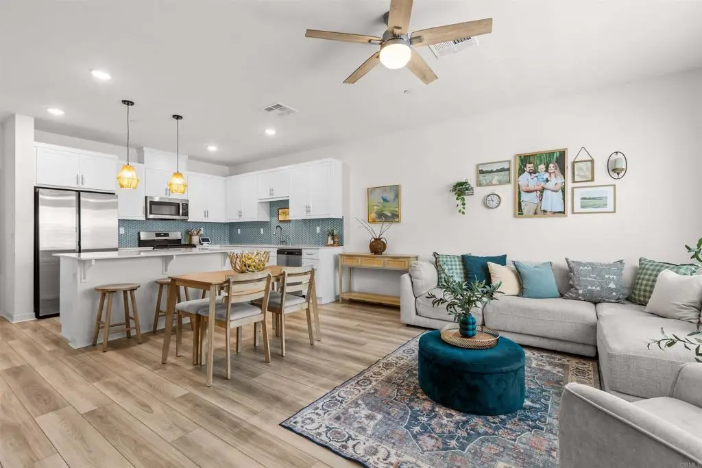 311 SATSUMA TRAIL, Fallbrook, CA — listing photo 1