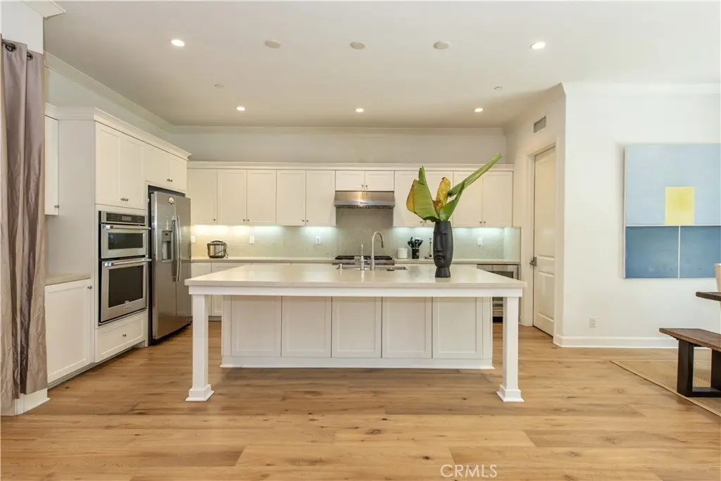 Residential Lease for rent at 113 Hitching Post, Irvine, Orange County, CA featuring 5 beds and 6 baths