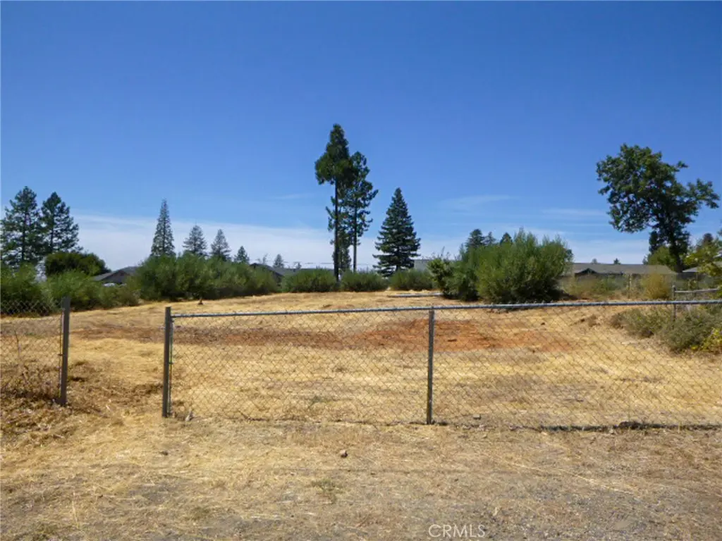 5667 Clara Lane, Paradise, CA — listing photo 1