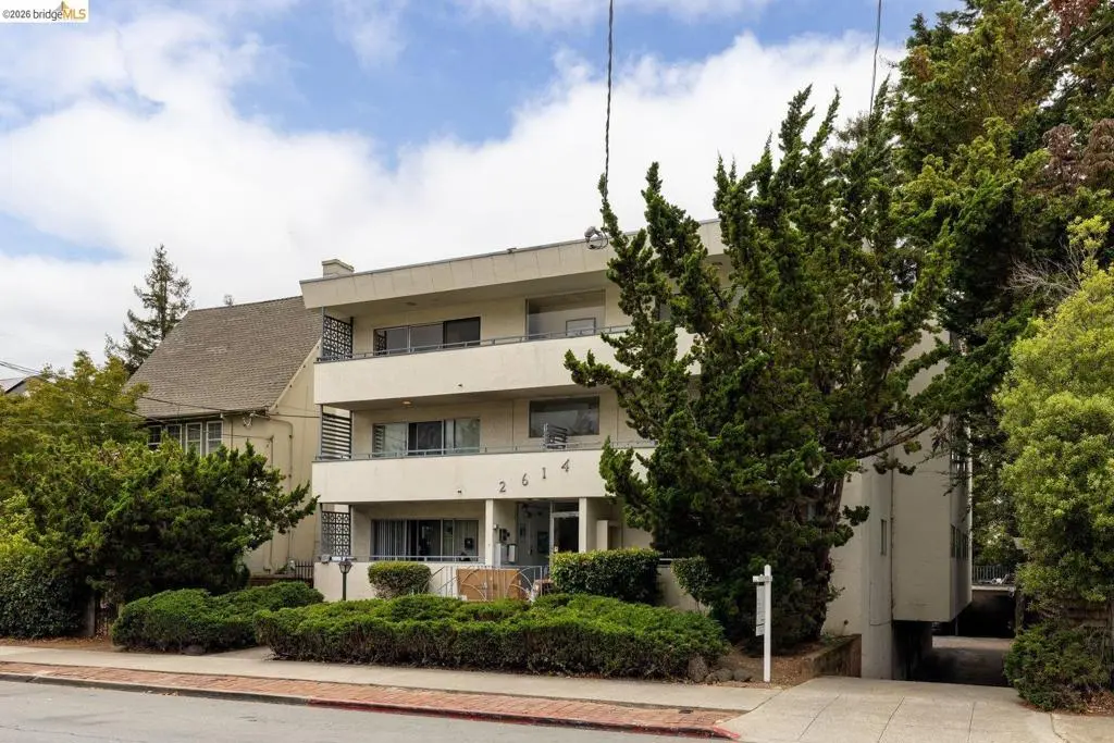 Condominium for sale at 2614 Warring St 9, Berkeley, CA featuring 2 beds and 2 baths