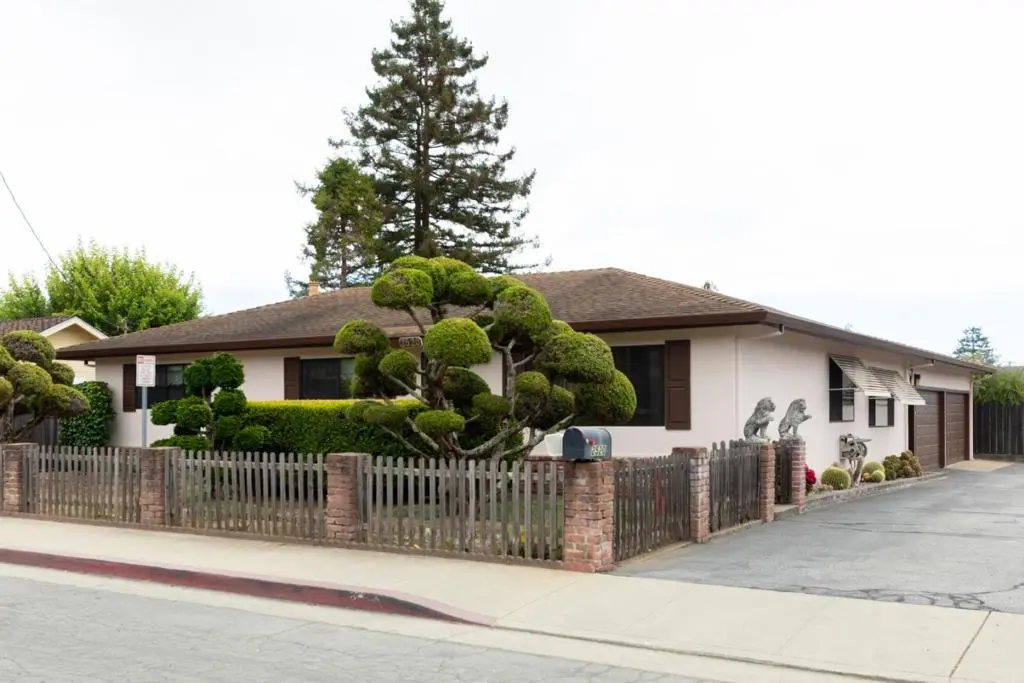 Single Family Residence for sale at 2520 Howe Street, Santa Cruz, CA featuring 4 beds and 2 baths