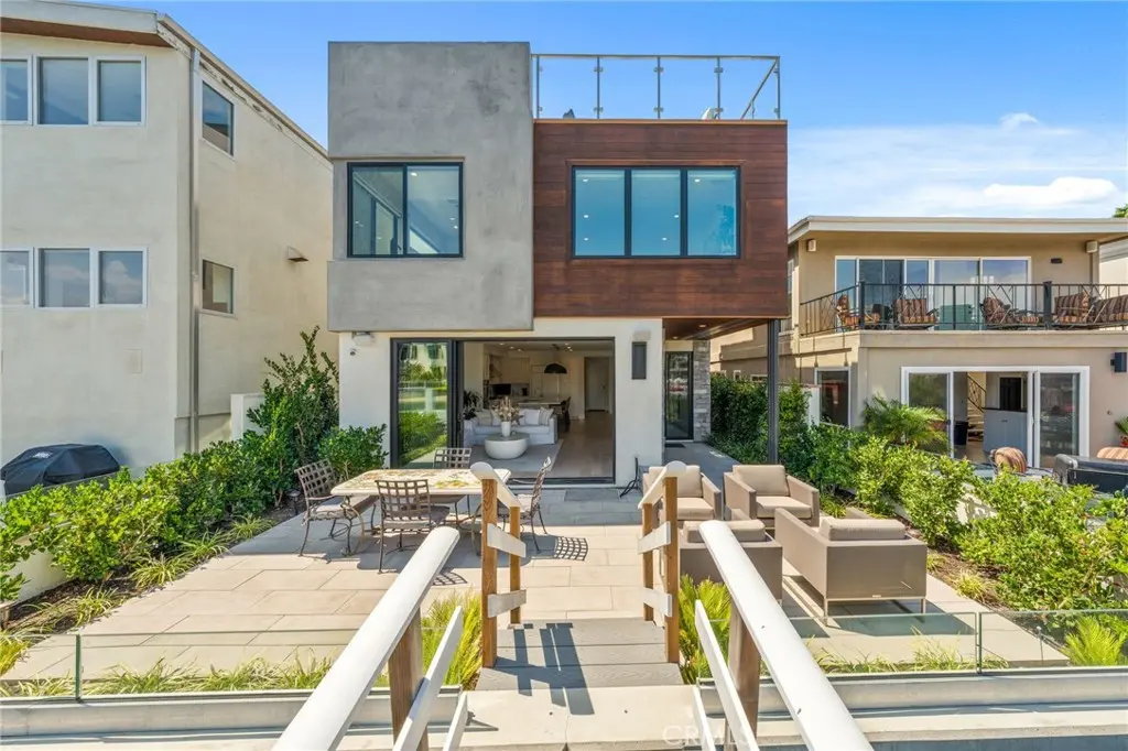 4014 Channel Place, Newport Beach, CA — listing photo 1