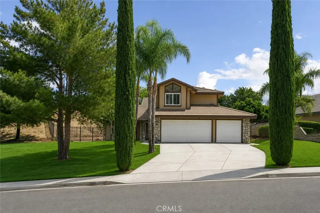 2110 S Glenwood, Colton, CA — listing photo 1