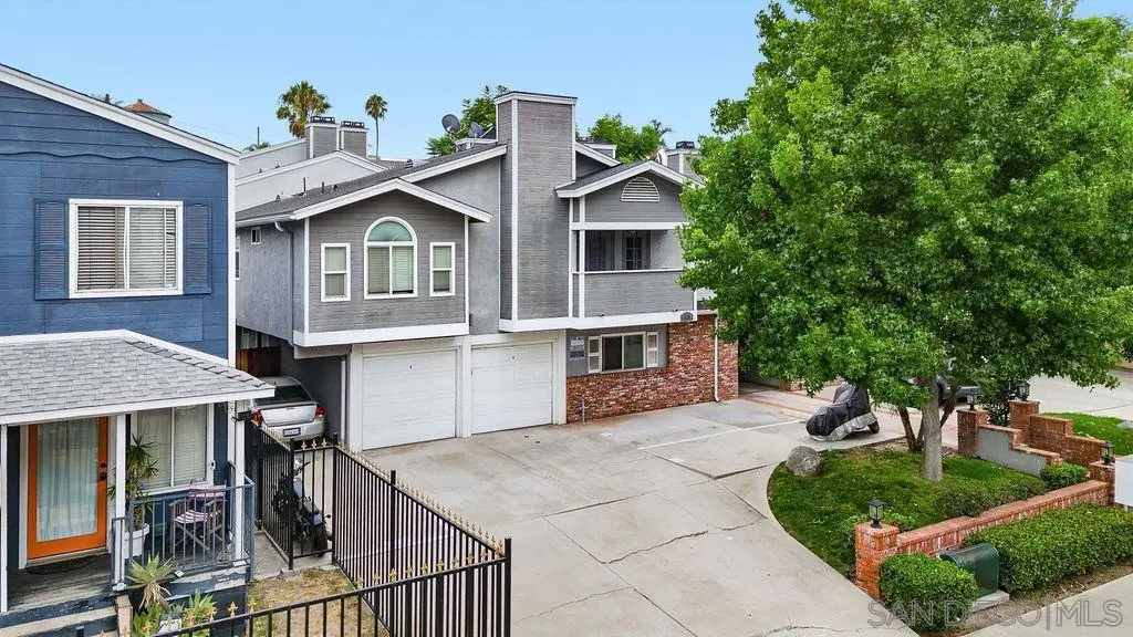 Condominium for sale at 4223 Arizona St 4, San Diego, CA featuring 2 beds and 2 baths