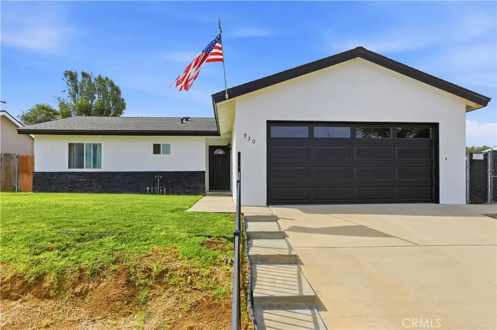 Single Family Residence for sale at 930 La Quinta Way, Norco, CA featuring 3 beds and 2 baths