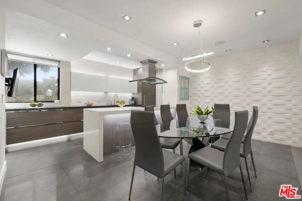Condominium for sale at 9305 Burton Way A, Beverly Hills, CA featuring 3 beds and 3 baths