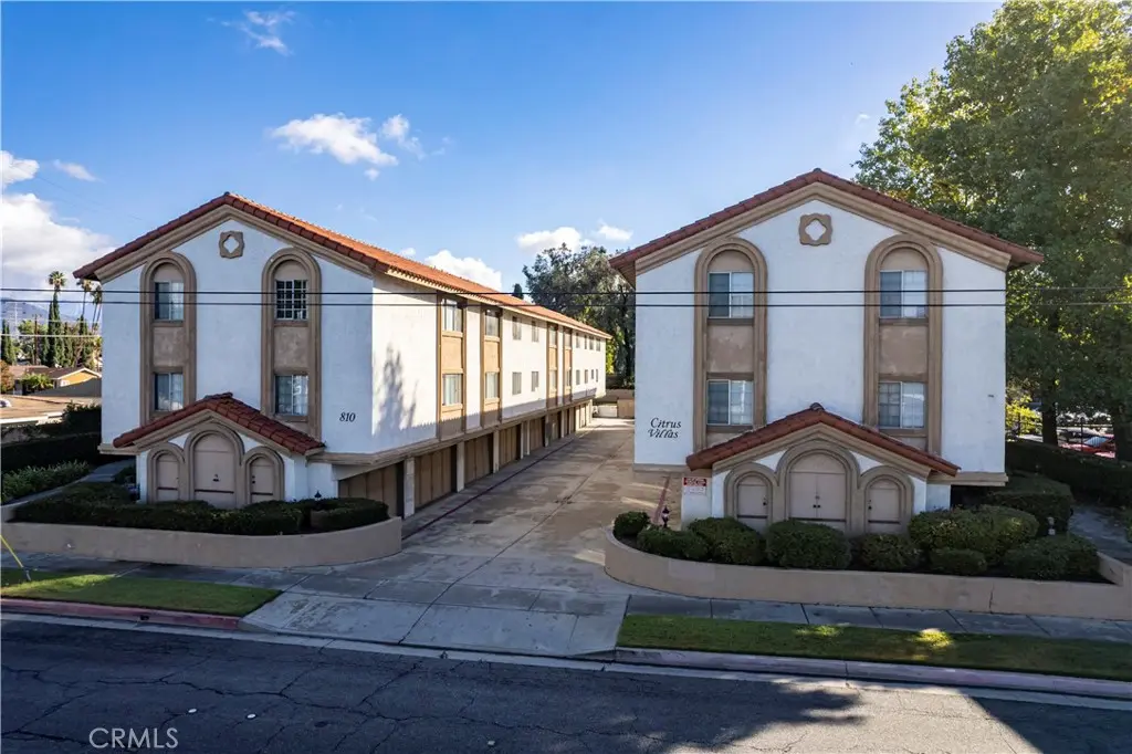 Residential Lease for rent at 810 S Citrus 11, Azusa, Los Angeles County, CA featuring 1 bed and 1 bath
