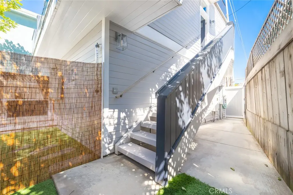 Residential Lease for rent at 120 34th Street, Newport Beach, Orange County, CA and 1 bath